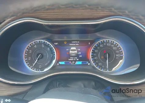 2015 Chrysler 200 C z USA, uszkodzony, nr VIN 1C3CCCCB8FN622249